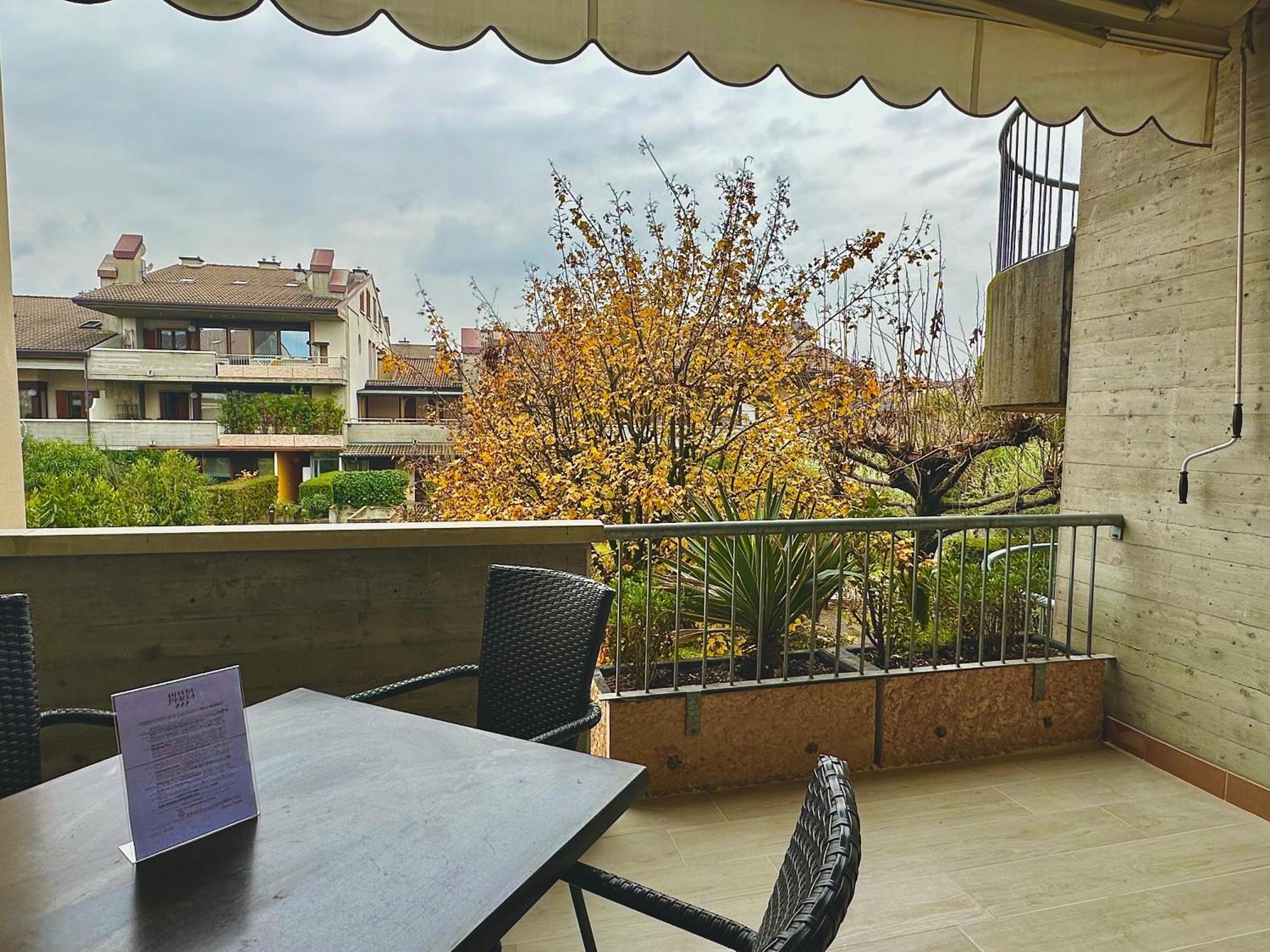 Lauri & Faggi Aparthotel Desenzano del Garda Luaran gambar