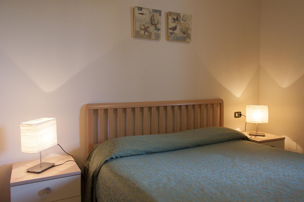 Lauri & Faggi Aparthotel Desenzano del Garda Luaran gambar