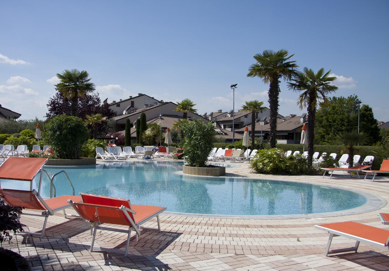 Lauri & Faggi Aparthotel Desenzano del Garda Luaran gambar